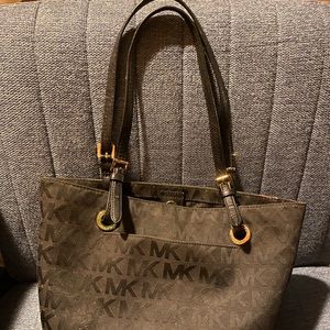 Micheal Kors Large EW Tote Black MK Logo